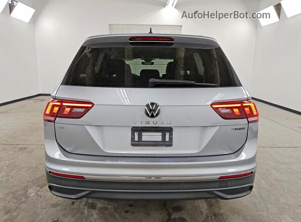 3VV2B7AX4NM142400 2022 VOLKSWAGEN TIGUAN Silver Widok z tyłu