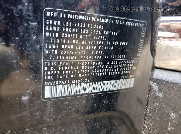 3VV2B7AX5JM103129 2018 VOLKSWAGEN TIGUAN Black სალონის 360-გრადუსიანი ხედი