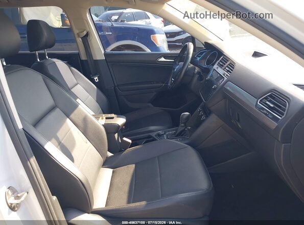 3VV2B7AX5JM125437 2018 VOLKSWAGEN TIGUAN Silver Вид салону спереду
