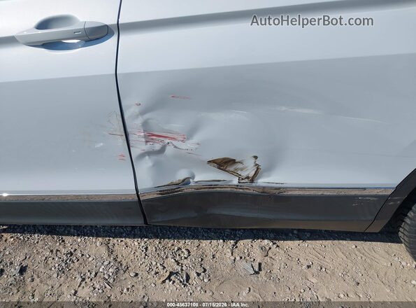 3VV2B7AX5JM125437 2018 VOLKSWAGEN TIGUAN Silver Вид спереду