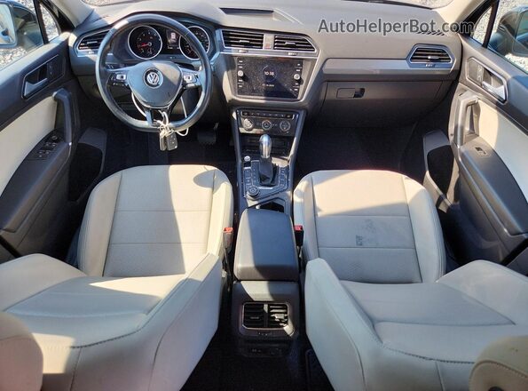 3VV2B7AX5JM156817 2018 VOLKSWAGEN TIGUAN Black წინა პანელის ხედი