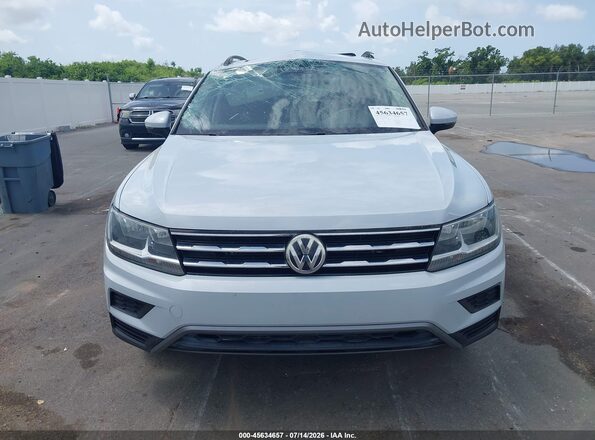 3VV2B7AX5KM033438 2019 VOLKSWAGEN TIGUAN White Rear interior view