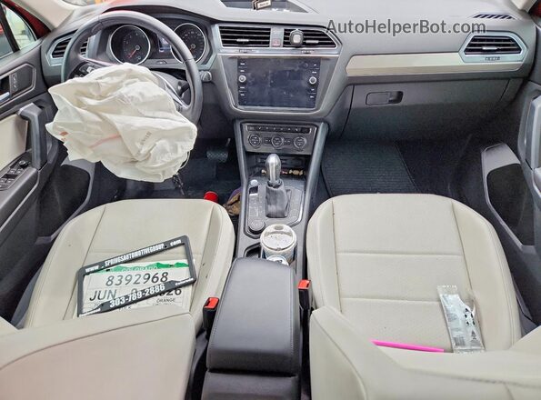 3VV2B7AX5KM103892 2019 VOLKSWAGEN TIGUAN Orange Widok deski rozdzielczej