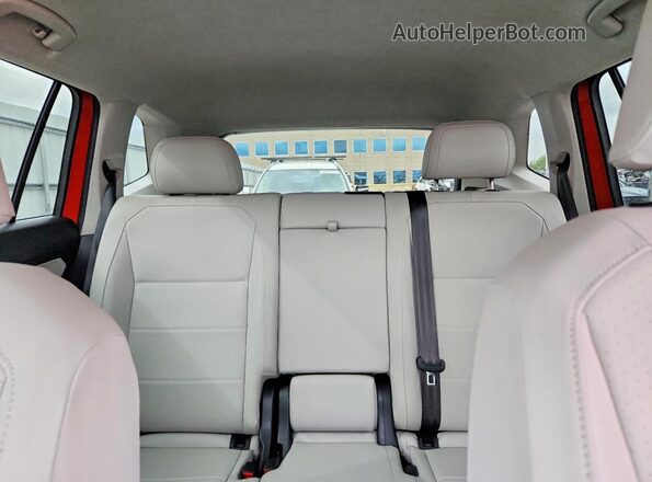 3VV2B7AX5KM103892 2019 VOLKSWAGEN TIGUAN Orange Widok tylnych siedzeń