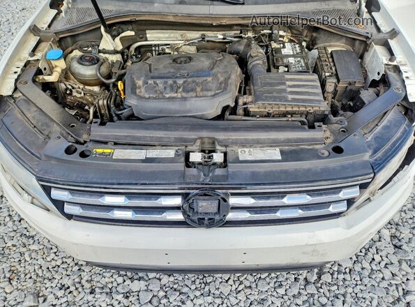 3VV2B7AX5KM133913 2019 VOLKSWAGEN TIGUAN White Widok wnętrza z tyłu