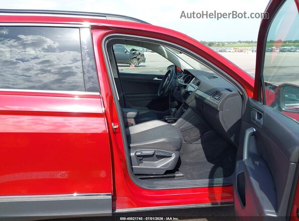3VV2B7AX5LM015832 2020 VOLKSWAGEN TIGUAN Red Вид салону спереду