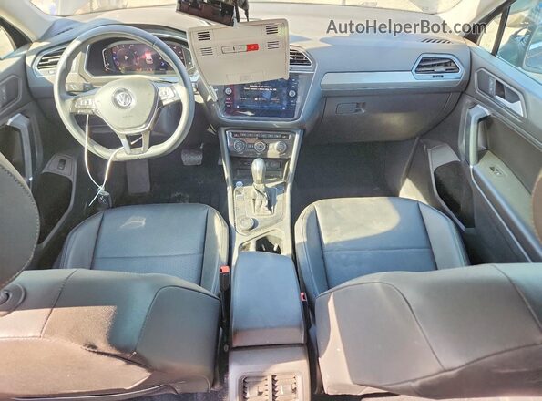 3VV2B7AX5LM080907 2020 VOLKSWAGEN TIGUAN Black Առջևի վահանակի տեսք