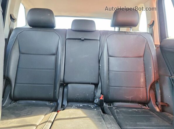 3VV2B7AX5LM080907 2020 VOLKSWAGEN TIGUAN Black Հետևի նստատեղերի տեսք