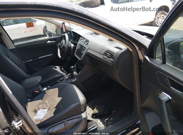 3VV2B7AX5MM000197 2021 VOLKSWAGEN TIGUAN Black Вид салону спереду