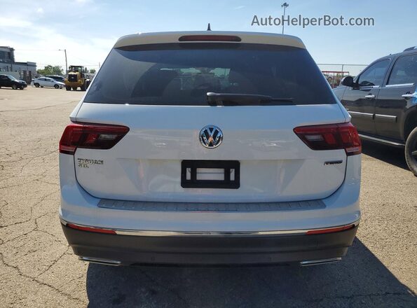 3VV2B7AX5MM104821 2021 VOLKSWAGEN TIGUAN White Հետևի տեսք