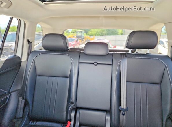3VV2B7AX5NM149940 2022 VOLKSWAGEN TIGUAN Белый Вид задних сидений