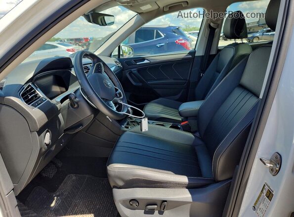 3VV2B7AX5NM149940 2022 VOLKSWAGEN TIGUAN Белый Вид салона спереди