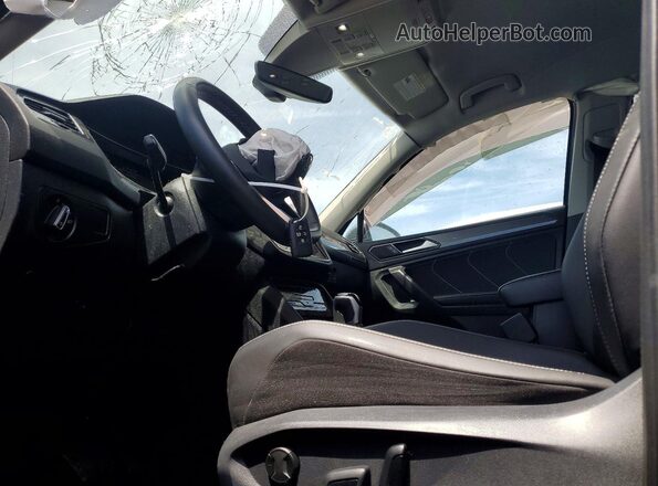 3VV2B7AX5PM106542 2023 VOLKSWAGEN TIGUAN Silver Սալոնի դիմացի տեսք