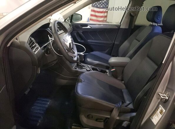3VV2B7AX5RM112408 2024 VOLKSWAGEN TIGUAN Серый Вид салона спереди