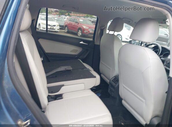 3VV2B7AX6JM037965 2018 VOLKSWAGEN TIGUAN Blue VIN კოდის სტიკერის ხედი