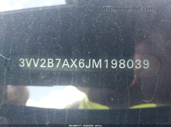 3VV2B7AX6JM198039 2018 VOLKSWAGEN TIGUAN Gray Widok komory silnika
