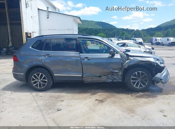3VV2B7AX6JM198039 2018 VOLKSWAGEN TIGUAN Gray Widok wnętrza z tyłu