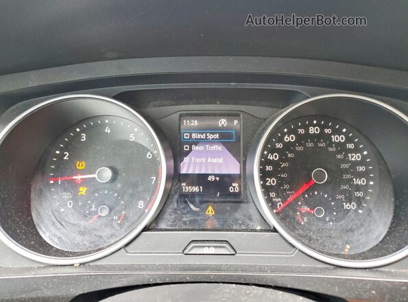 3VV2B7AX6KM004885 2019 VOLKSWAGEN TIGUAN White ხელსაწყოთა პანელის ხედი