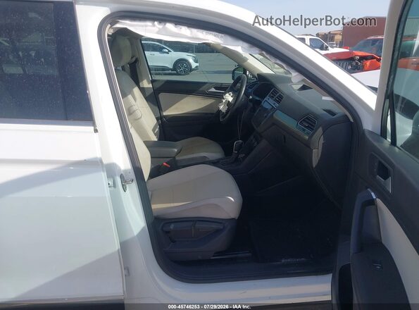 3VV2B7AX6KM087220 2019 VOLKSWAGEN TIGUAN White Widok wnętrza z przodu