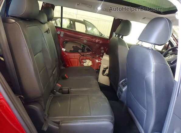 3VV2B7AX6LM125305 2020 VOLKSWAGEN TIGUAN Red Вид задньої частини салону