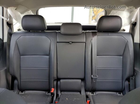 3VV2B7AX6LM146204 2020 VOLKSWAGEN TIGUAN White უკანა სავარძლების ხედი