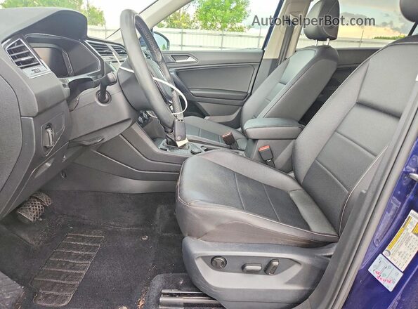 3VV2B7AX6MM013833 2021 VOLKSWAGEN TIGUAN Blue Vista interior delantera