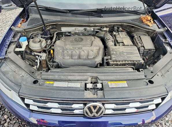 3VV2B7AX6MM013833 2021 VOLKSWAGEN TIGUAN Blue Vista del compartimento del motor