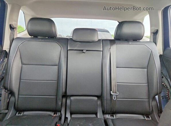 3VV2B7AX6MM013833 2021 VOLKSWAGEN TIGUAN Blue Vista de los asientos traseros