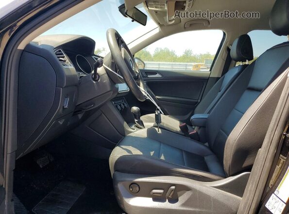 3VV2B7AX6MM064409 2021 VOLKSWAGEN TIGUAN Black Widok wnętrza z przodu