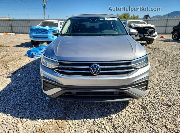 3VV2B7AX6NM026177 2022 VOLKSWAGEN TIGUAN Серебряный Вид спереди