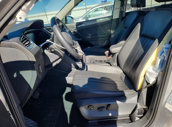3VV2B7AX6NM026177 2022 VOLKSWAGEN TIGUAN Серебряный Вид салона спереди