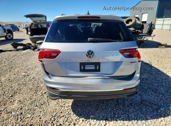 3VV2B7AX6NM026177 2022 VOLKSWAGEN TIGUAN Серебряный Вид сзади