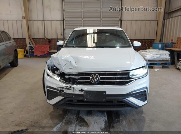 3VV2B7AX6NM177259 2022 VOLKSWAGEN TIGUAN White ხელსაწყოთა პანელის ხედი
