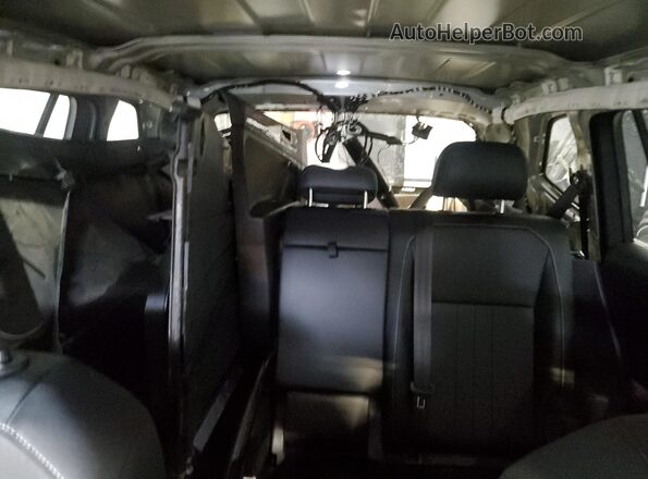 3VV2B7AX6PM133037 2023 VOLKSWAGEN TIGUAN Gray Widok tylnych siedzeń