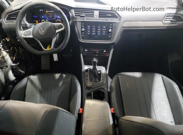 3VV2B7AX6PM133037 2023 VOLKSWAGEN TIGUAN Gray Widok deski rozdzielczej