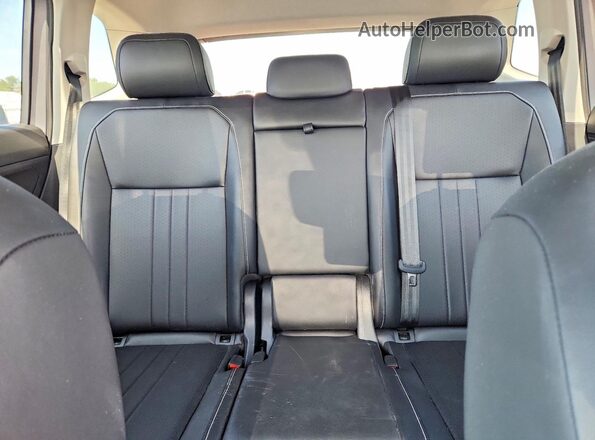 3VV2B7AX6RM154277 2024 VOLKSWAGEN TIGUAN Silver Rear seats view