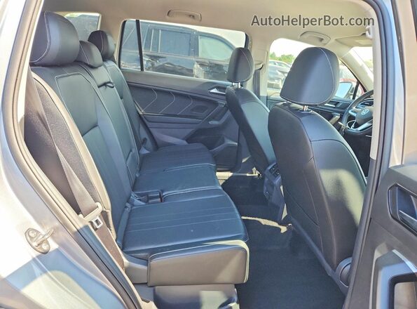 3VV2B7AX6RM154277 2024 VOLKSWAGEN TIGUAN Silver Rear interior view