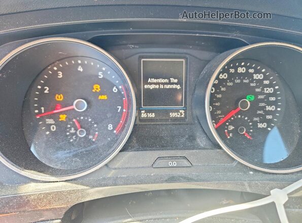 3VV2B7AX7JM148900 2018 VOLKSWAGEN TIGUAN Red Vista del cuadro de instrumentos