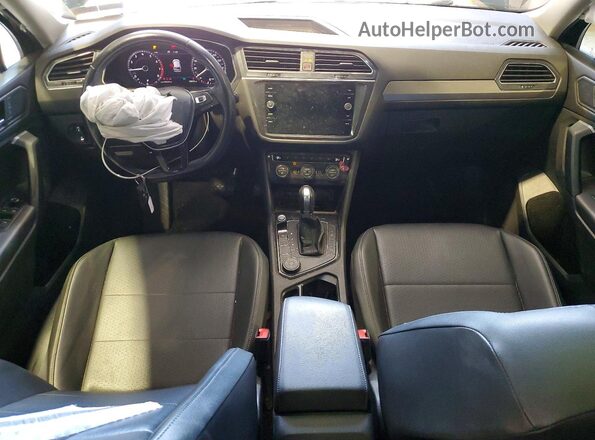 3VV2B7AX7KM022862 2019 VOLKSWAGEN TIGUAN Green Widok deski rozdzielczej