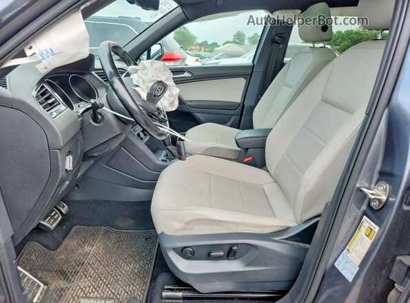 3VV2B7AX7MM106361 2021 VOLKSWAGEN TIGUAN Gray წინა სალონის ხედი