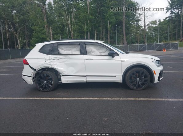 3VV2B7AX7MM111172 2021 VOLKSWAGEN TIGUAN White Rear interior view