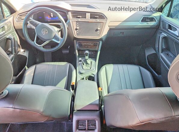 3VV2B7AX7RM122566 2024 VOLKSWAGEN TIGUAN Black Vista del salpicadero