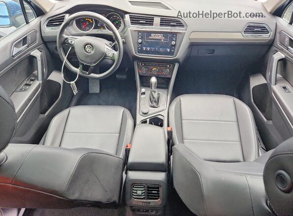 3VV2B7AX8JM178150 2018 VOLKSWAGEN TIGUAN Blue წინა პანელის ხედი