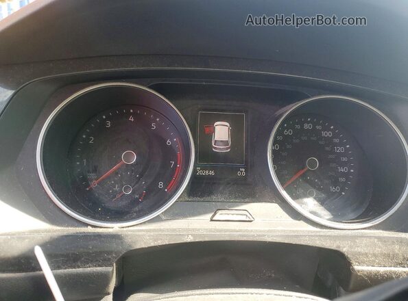 3VV2B7AX8JM220896 2018 VOLKSWAGEN TIGUAN Black Instrument cluster view