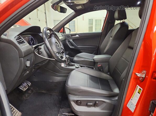 3VV2B7AX8KM020960 2019 VOLKSWAGEN TIGUAN Orange Սալոնի դիմացի տեսք