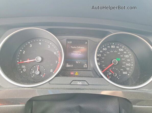 3VV2B7AX8KM053764 2019 VOLKSWAGEN TIGUAN White Vista del cuadro de instrumentos