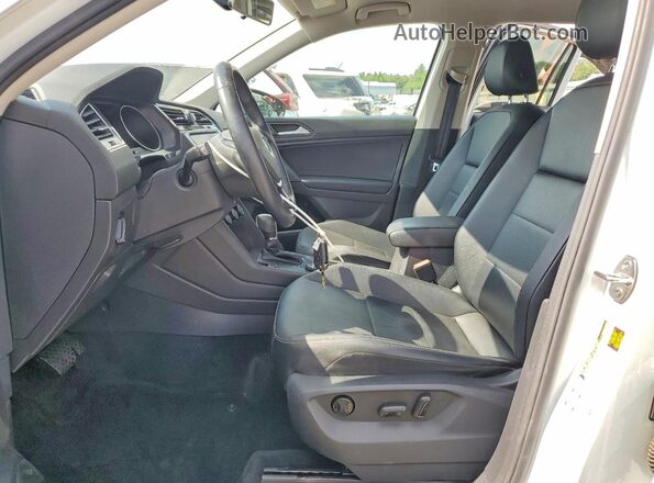 3VV2B7AX8KM053764 2019 VOLKSWAGEN TIGUAN White Vista interior delantera