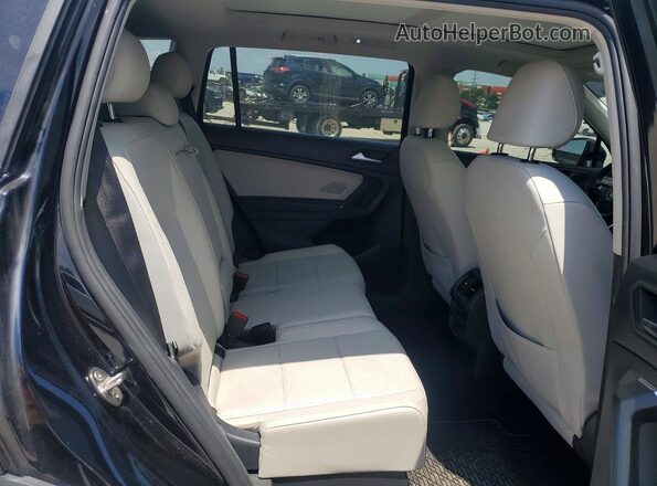 3VV2B7AX8LM013718 2020 VOLKSWAGEN TIGUAN Black Vista interior trasera