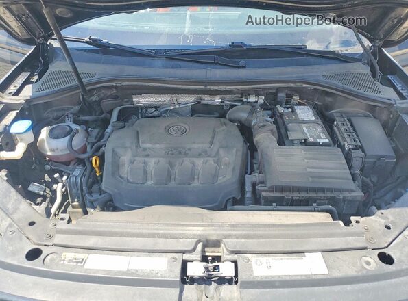 3VV2B7AX8LM013718 2020 VOLKSWAGEN TIGUAN Black Vista del compartimento del motor