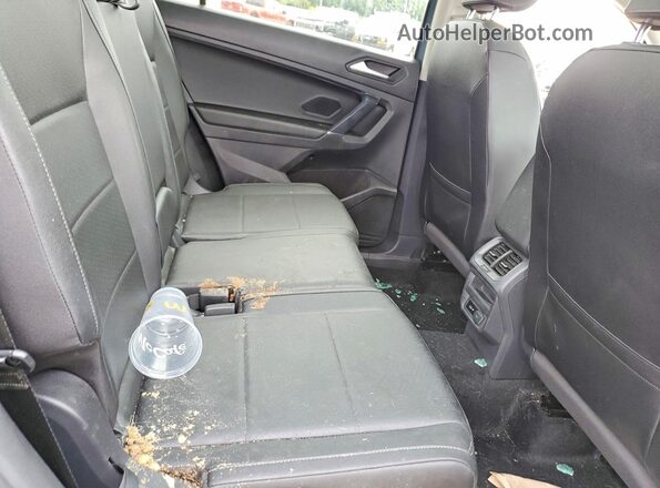 3VV2B7AX8LM089102 2020 VOLKSWAGEN TIGUAN Blue უკანა სალონის ხედი
